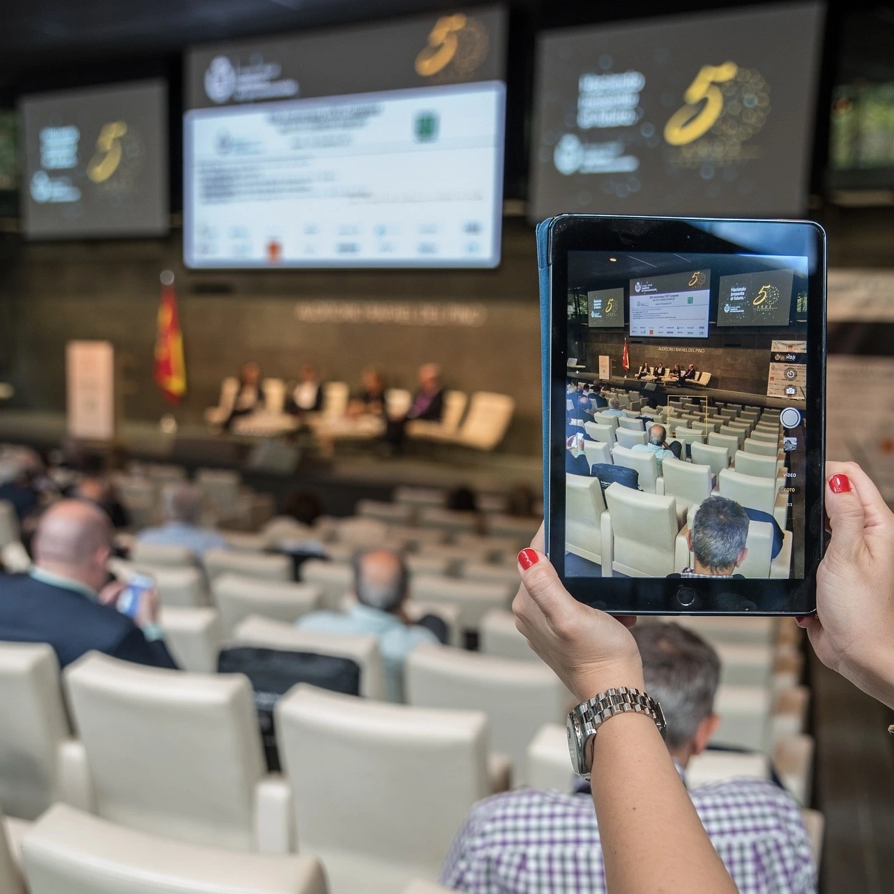 carmen_carbonell-tablet